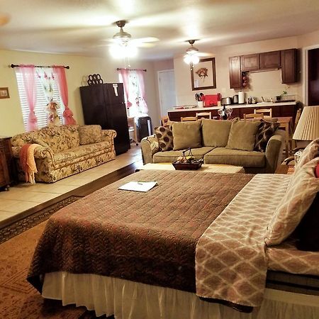 Charming Downstairs Unit Apartment โอกเฮิร์สต์ ภายนอก รูปภาพ