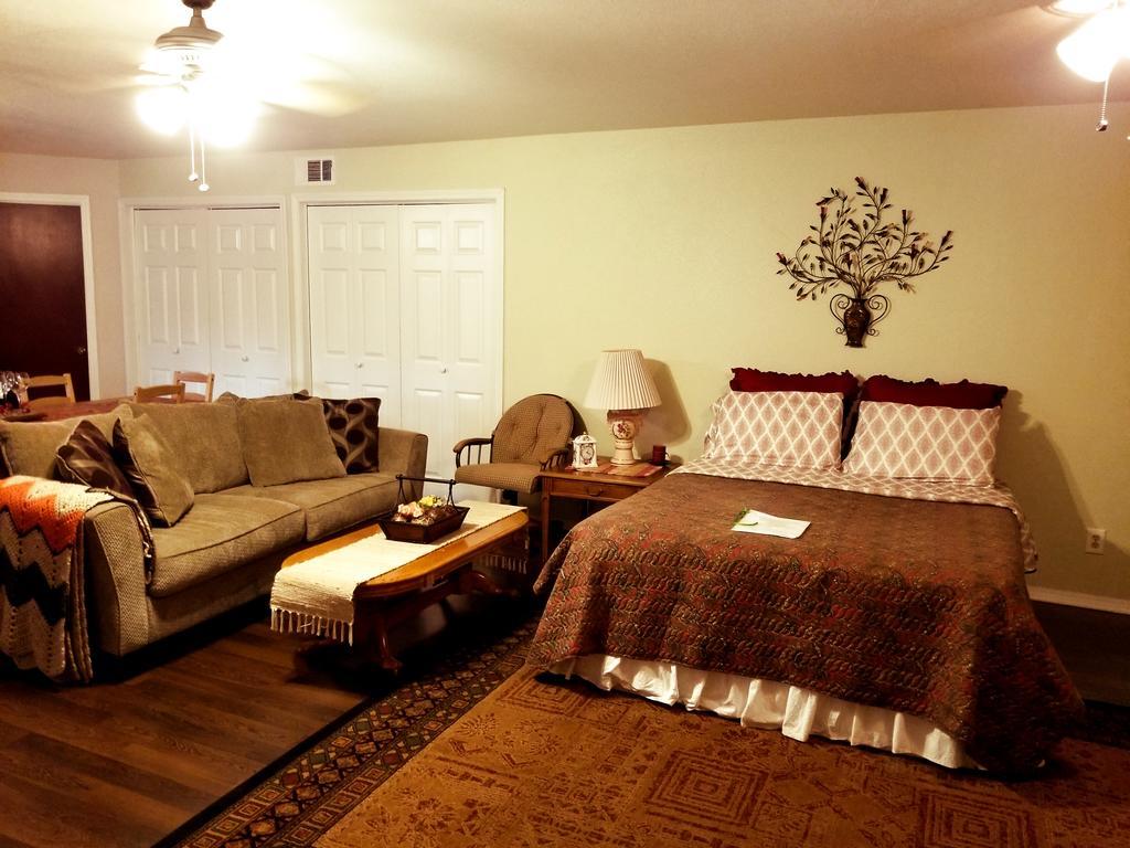 Charming Downstairs Unit Apartment โอกเฮิร์สต์ ภายนอก รูปภาพ